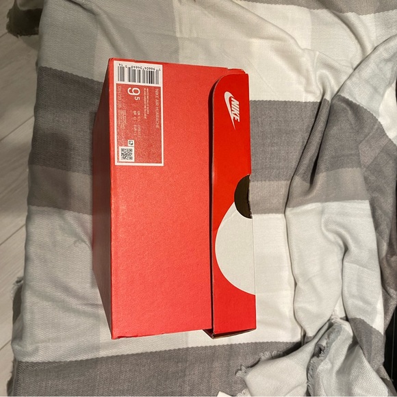 Nike Huarache 1 year old. Only wear 2 times - Picture 4 of 5